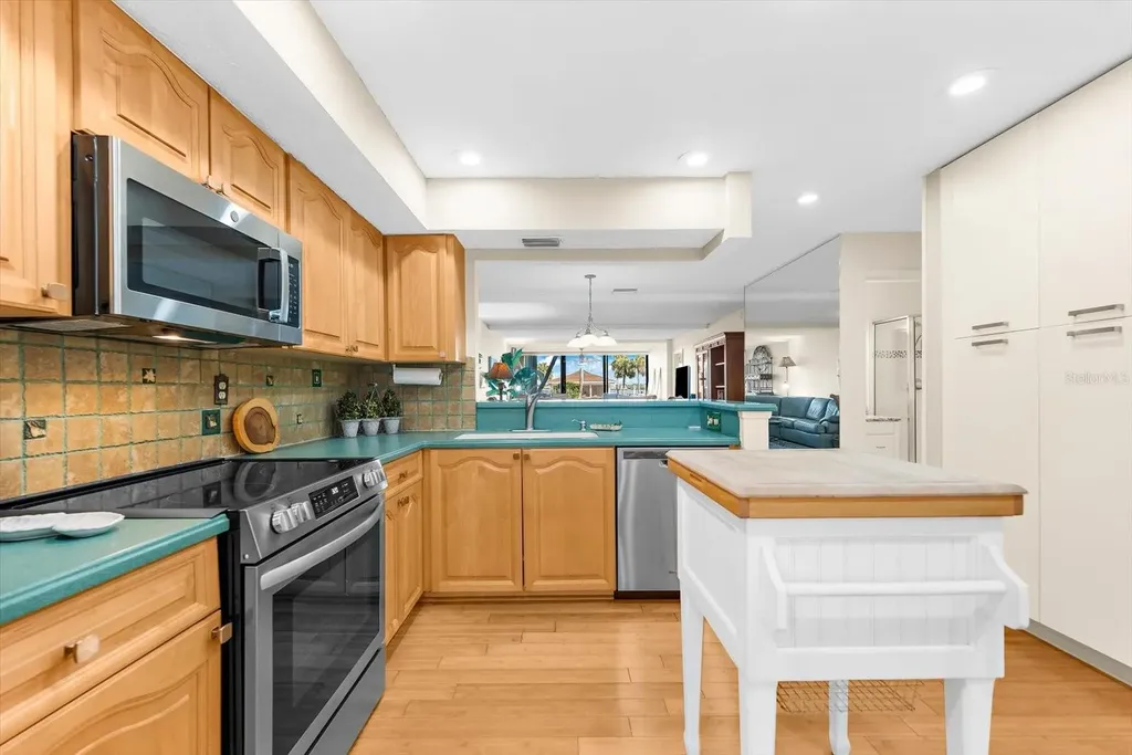 8897 Midnight Pass Road Sarasota FL 34242