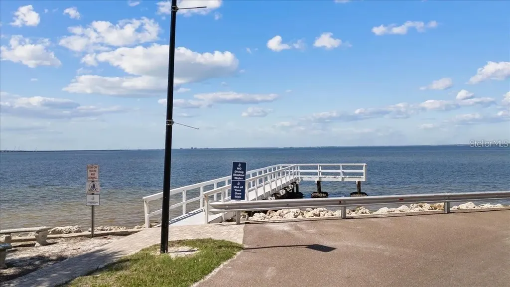 2506 N Rocky Point Drive Tampa FL 33607