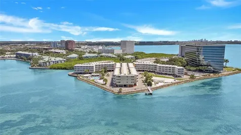 2506 N Rocky Point Drive Tampa FL 33607