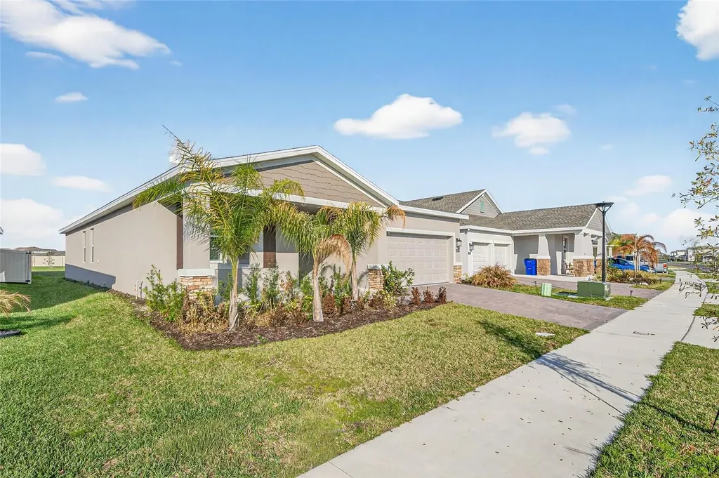 2619 Peace Of Mind Avenue Kissimmee FL 34744