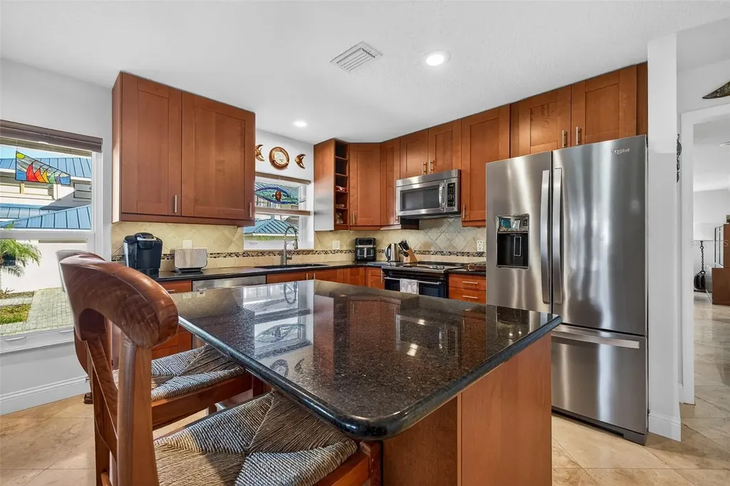 1671 Watermark Circle NE St Petersburg FL 33702