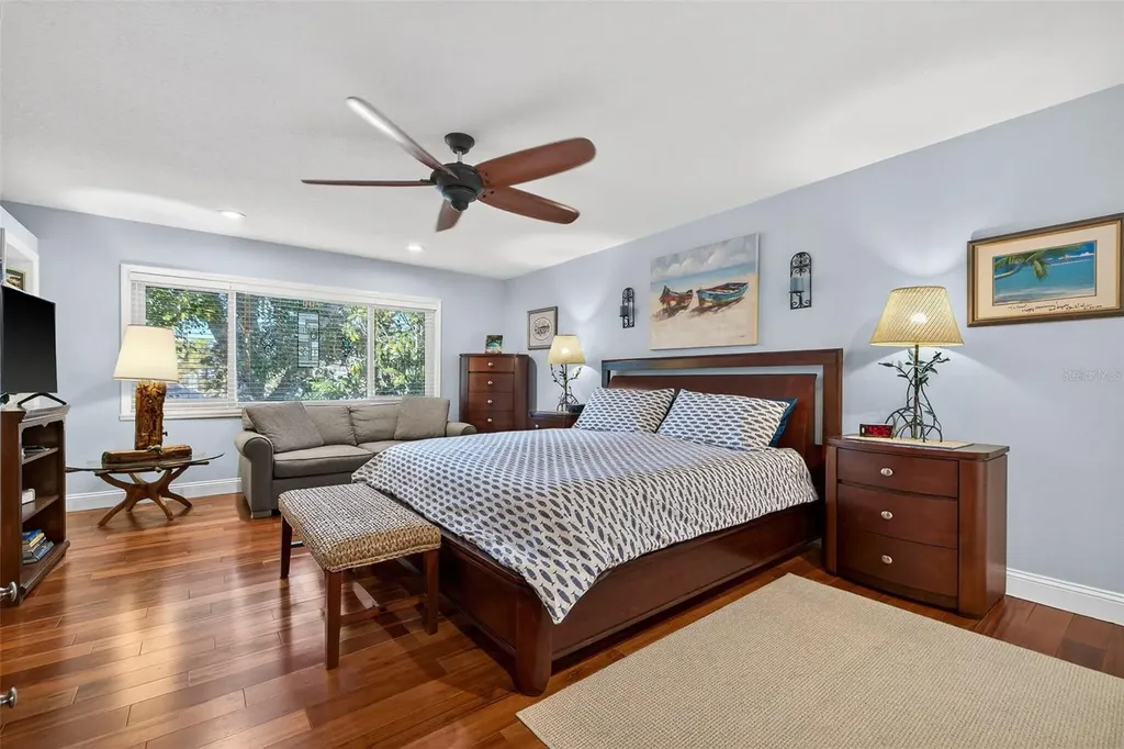 1671 Watermark Circle NE St Petersburg FL 33702