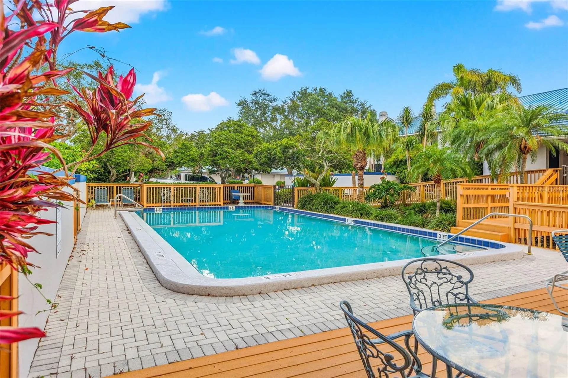 1671 Watermark Circle NE St Petersburg FL 33702