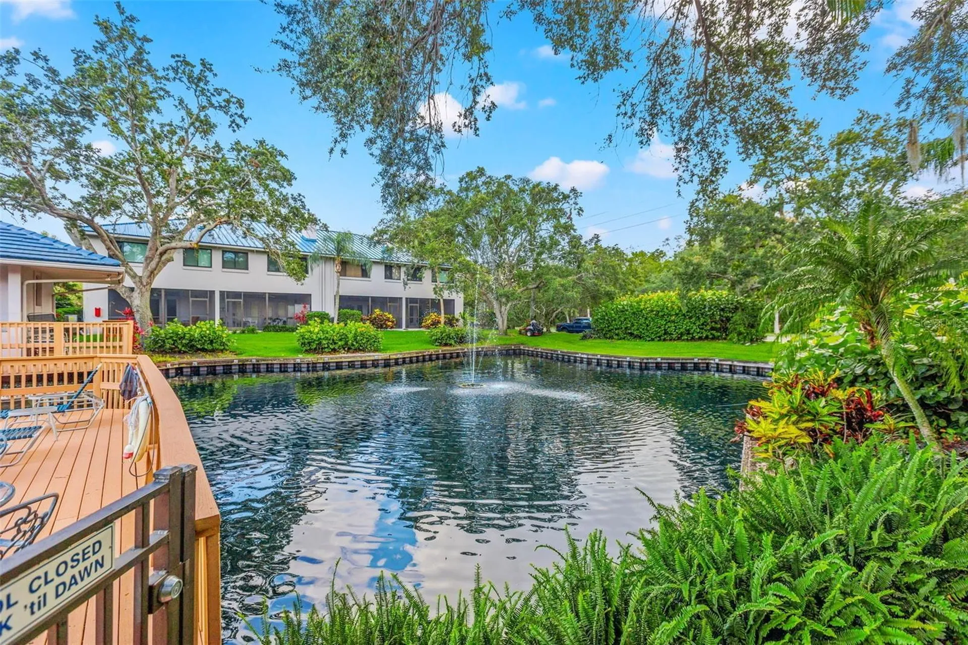 1671 Watermark Circle NE St Petersburg FL 33702