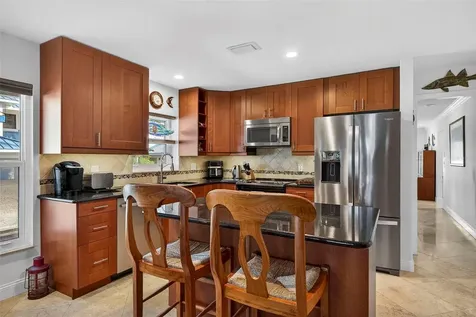 1671 Watermark Circle NE St Petersburg FL 33702