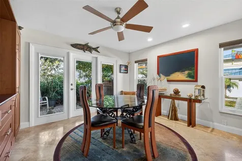 1671 Watermark Circle NE St Petersburg FL 33702