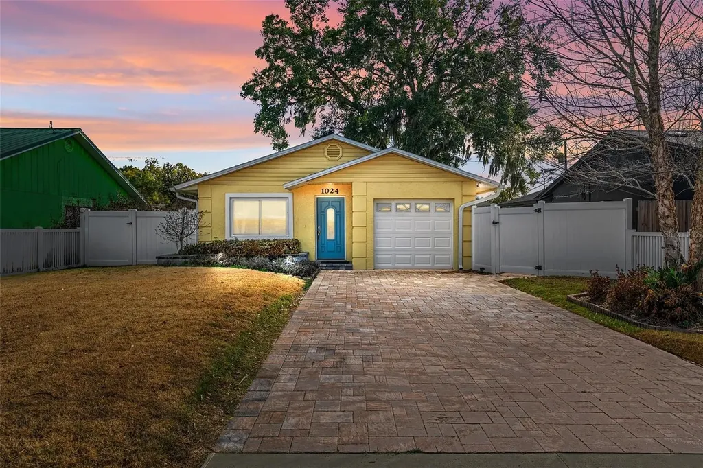 1024 Timor Avenue Orlando FL 32804
