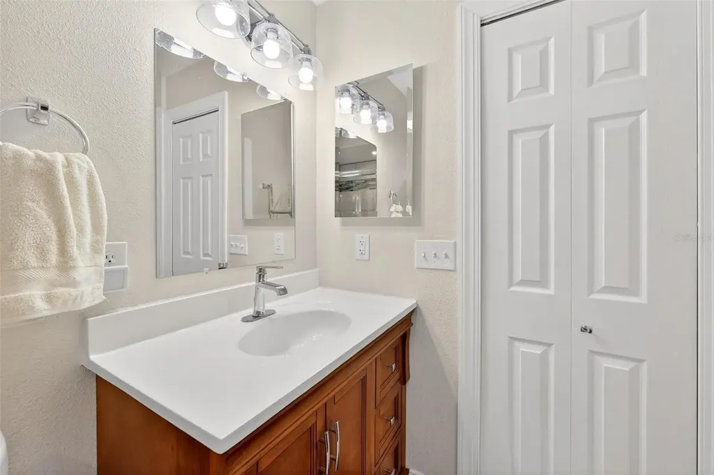 1024 Timor Avenue Orlando FL 32804