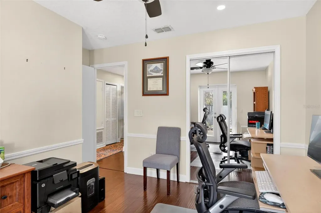 1024 Timor Avenue Orlando FL 32804