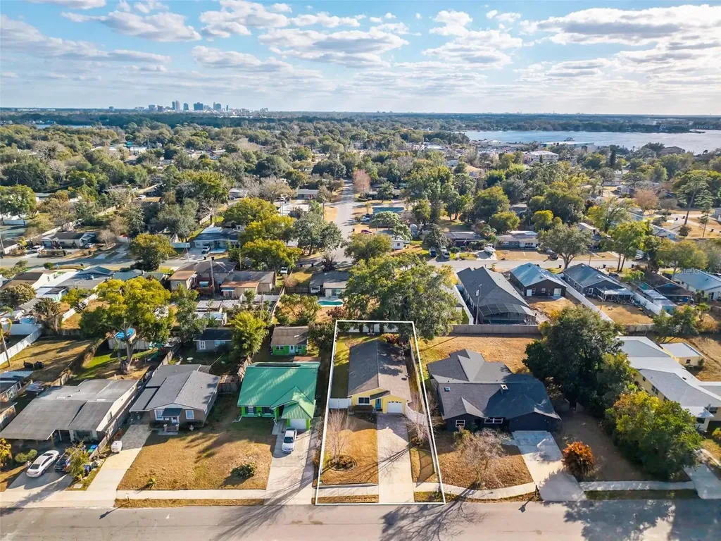 1024 Timor Avenue Orlando FL 32804