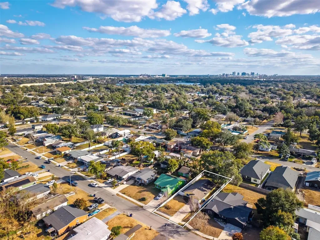 1024 Timor Avenue Orlando FL 32804