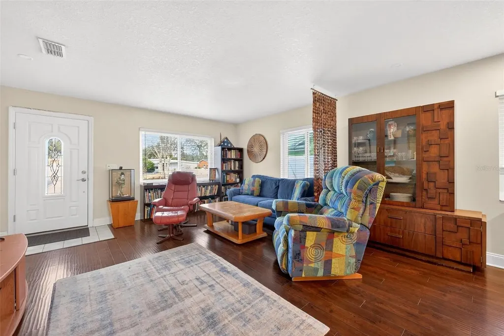 1024 Timor Avenue Orlando FL 32804