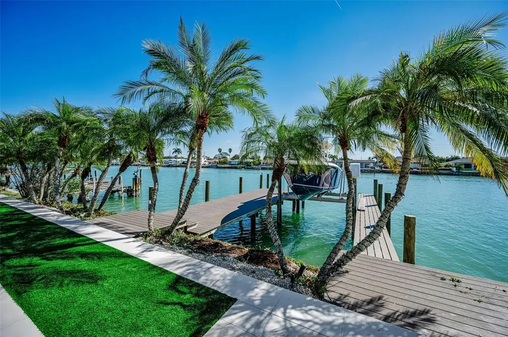 755 116th Avenue Treasure Island FL 33706