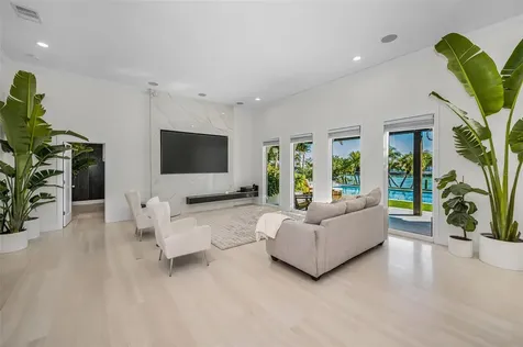 755 116th Avenue Treasure Island FL 33706