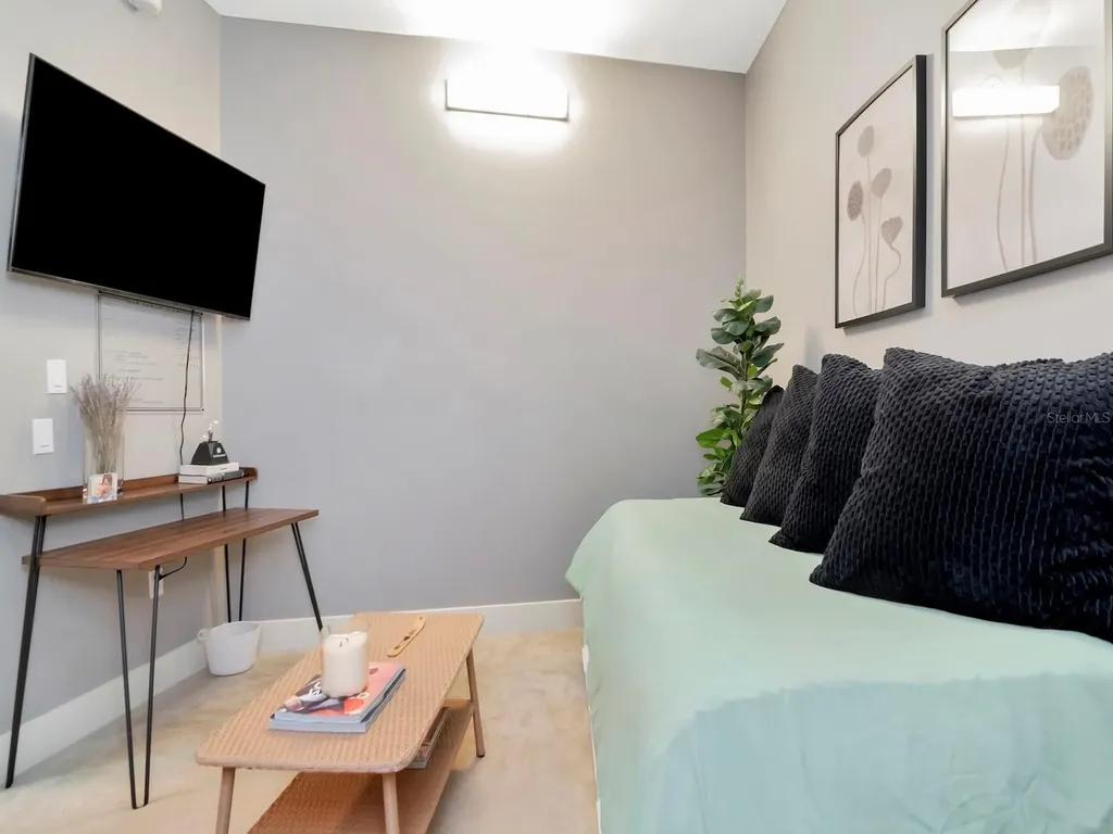 111 N 12th Street Tampa FL 33602
