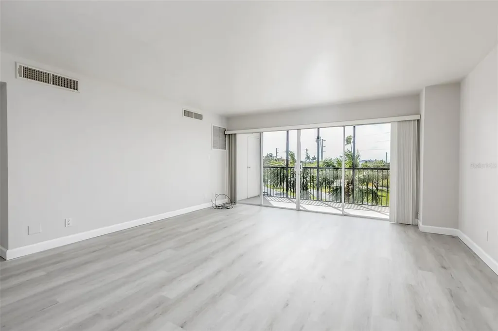 10355 Paradise Boulevard Treasure Island FL 33706