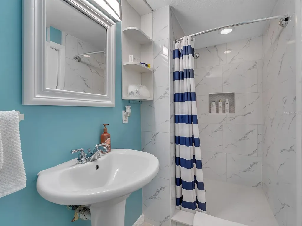 7684 Oakhurst Road Seminole FL 33776