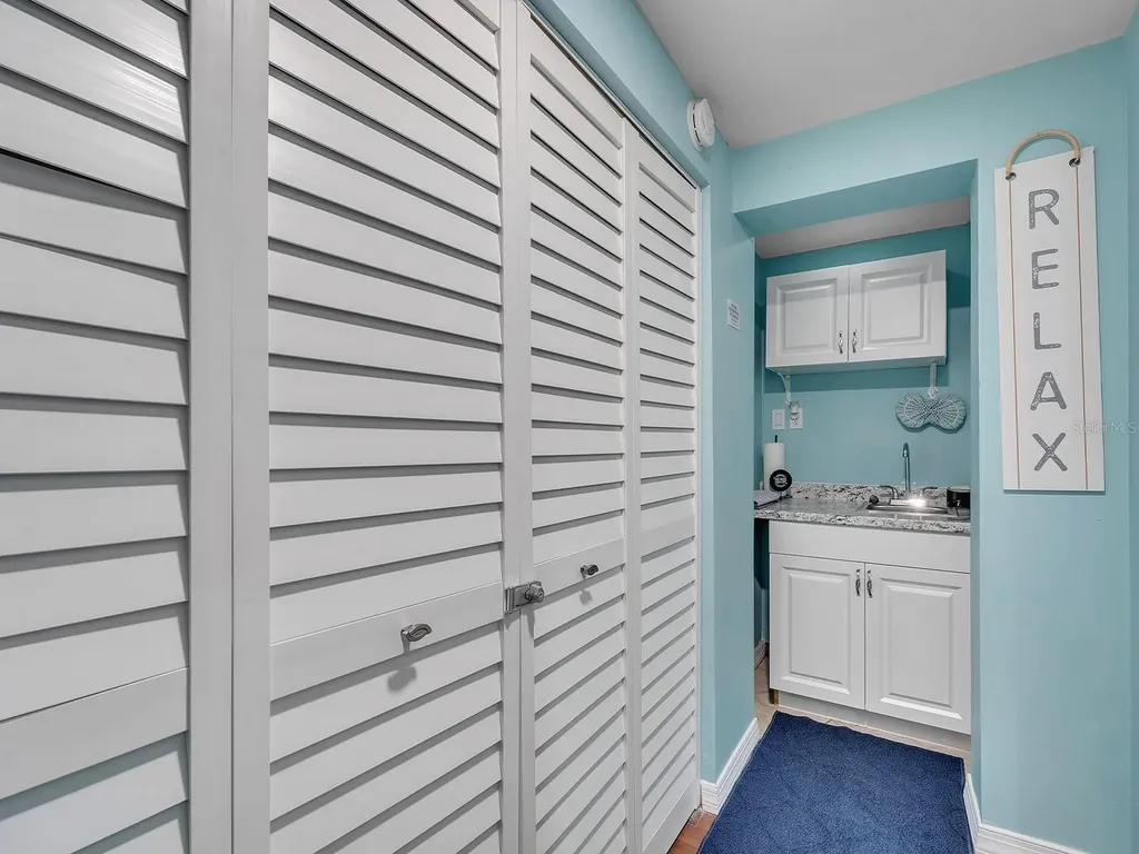 7684 Oakhurst Road Seminole FL 33776