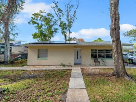 7684 Oakhurst Road Seminole FL 33776