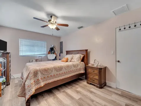 7684 Oakhurst Road Seminole FL 33776