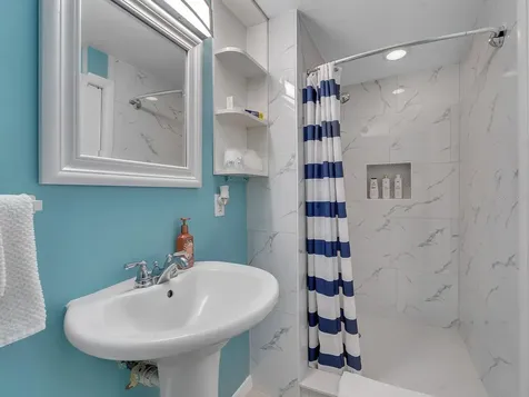 7684 Oakhurst Road Seminole FL 33776