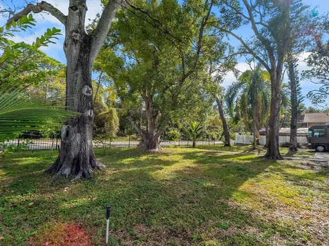 7684 Oakhurst Road Seminole FL 33776