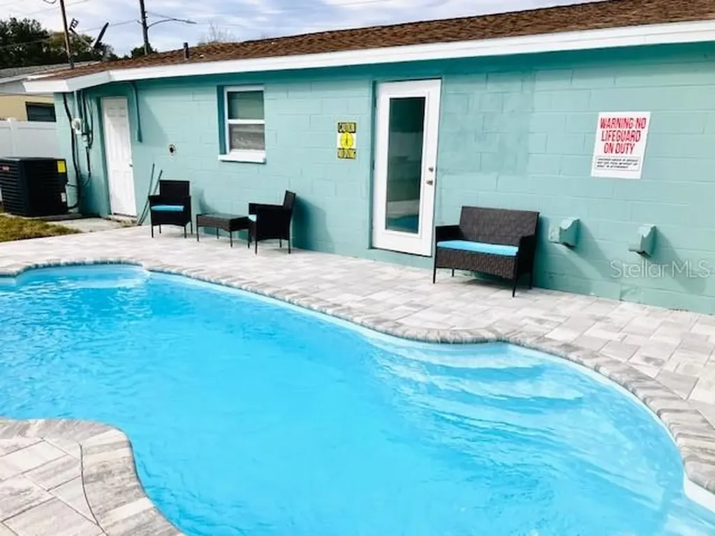 6844 82nd Avenue N Pinellas Park FL 33781