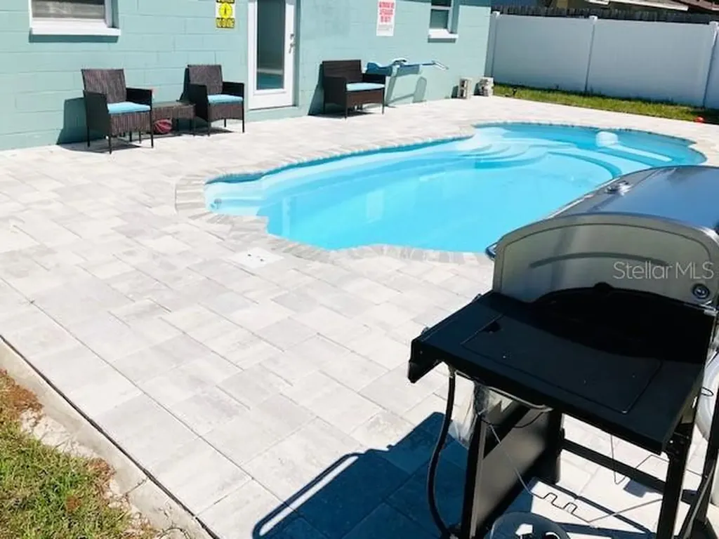 6844 82nd Avenue N Pinellas Park FL 33781