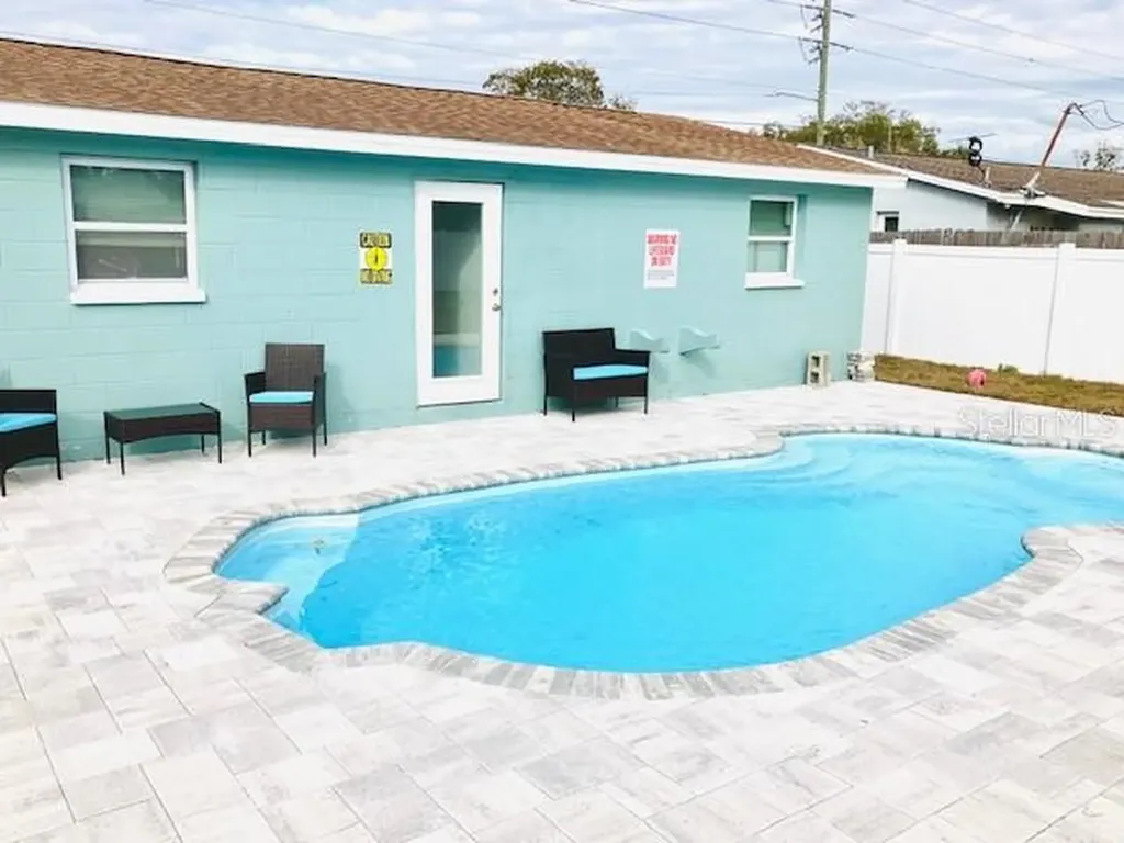 6844 82nd Avenue N Pinellas Park FL 33781