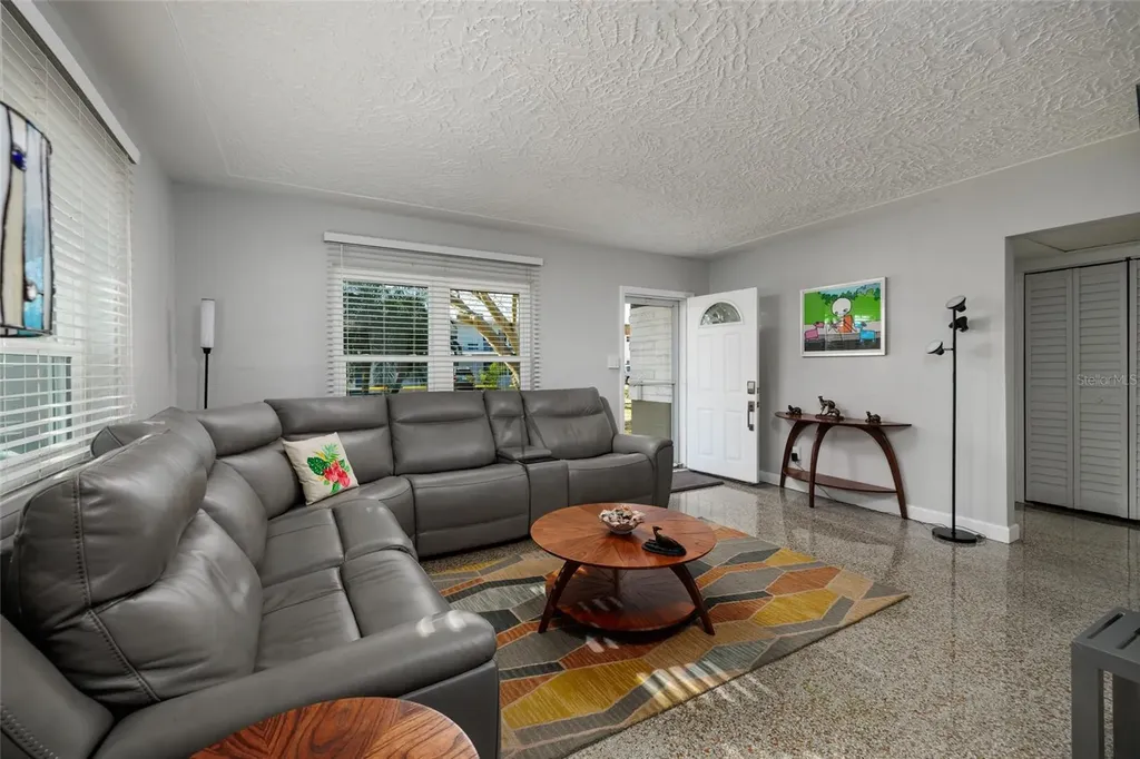 7201 Grevilla Avenue S South Pasadena FL 33707