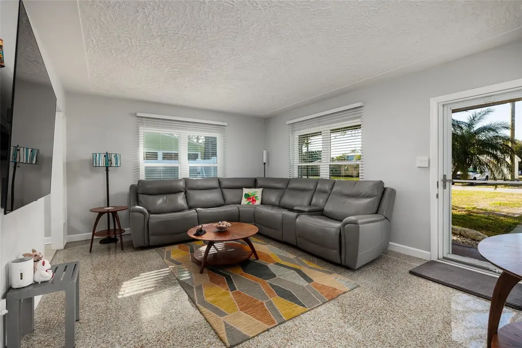 7201 Grevilla Avenue S South Pasadena FL 33707