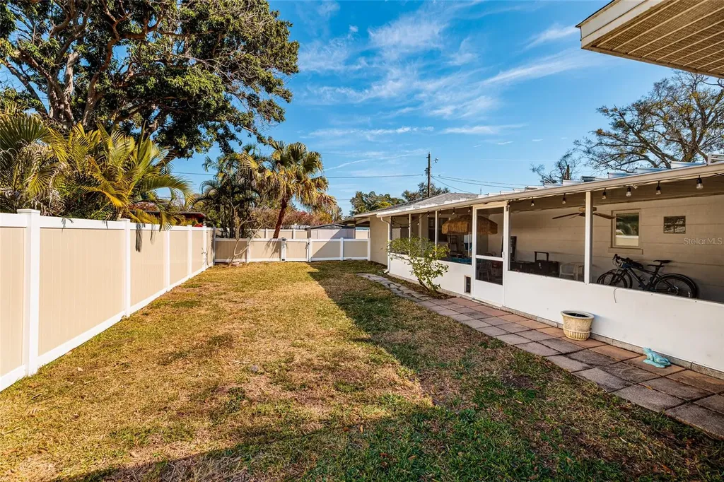 7201 Grevilla Avenue S South Pasadena FL 33707