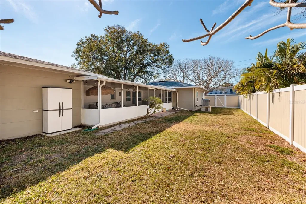 7201 Grevilla Avenue S South Pasadena FL 33707