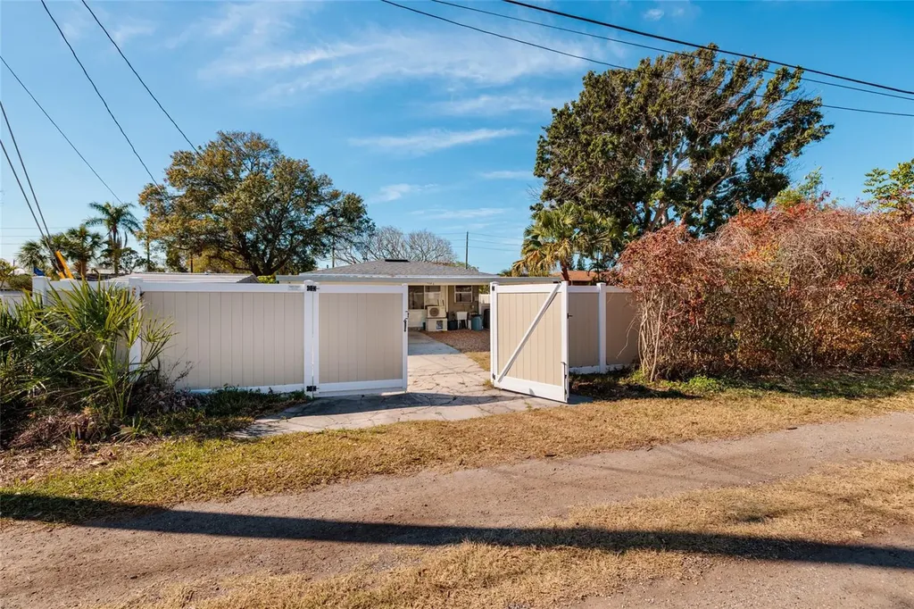 7201 Grevilla Avenue S South Pasadena FL 33707