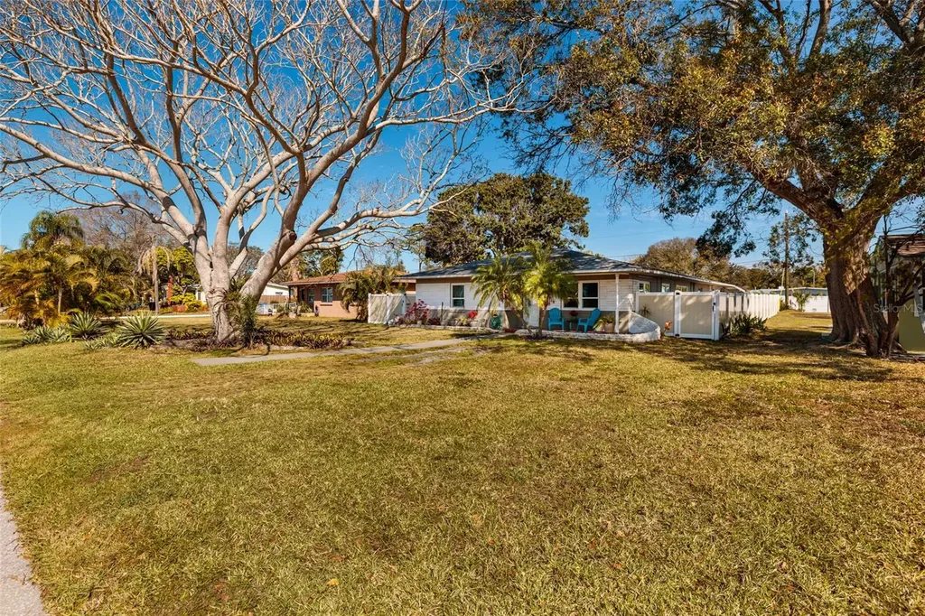 7201 Grevilla Avenue S South Pasadena FL 33707