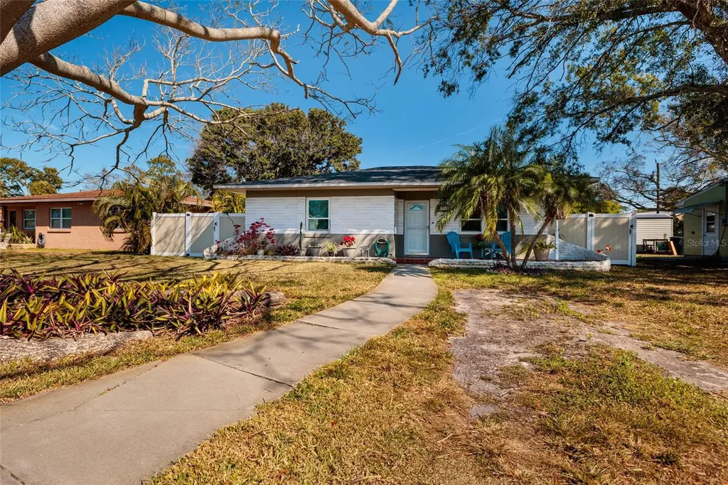 7201 Grevilla Avenue S South Pasadena FL 33707