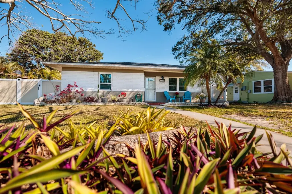 7201 Grevilla Avenue S South Pasadena FL 33707