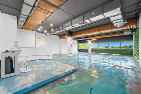 100 Centro Internacional De Mercadeo Guaynabo PR 00968