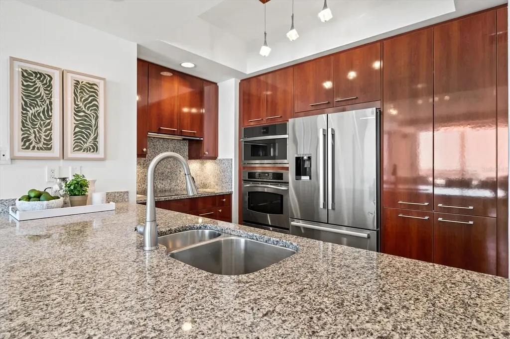 50 Central Avenue Sarasota FL 34236