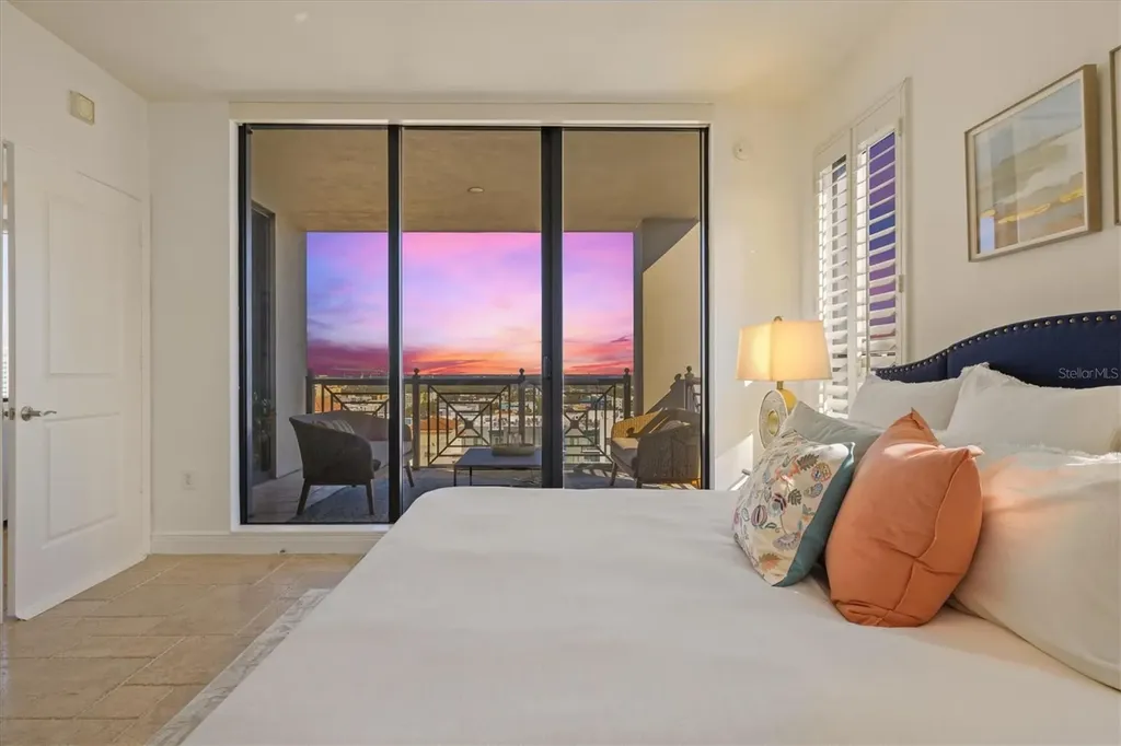 50 Central Avenue Sarasota FL 34236