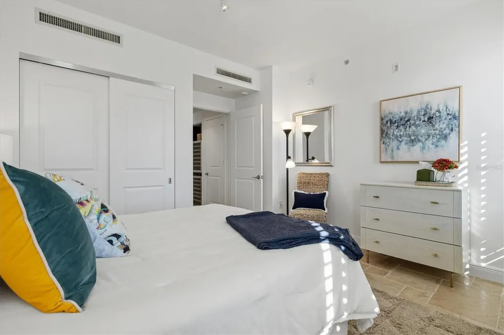 50 Central Avenue Sarasota FL 34236