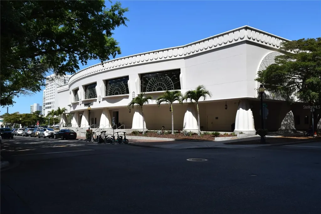50 Central Avenue Sarasota FL 34236