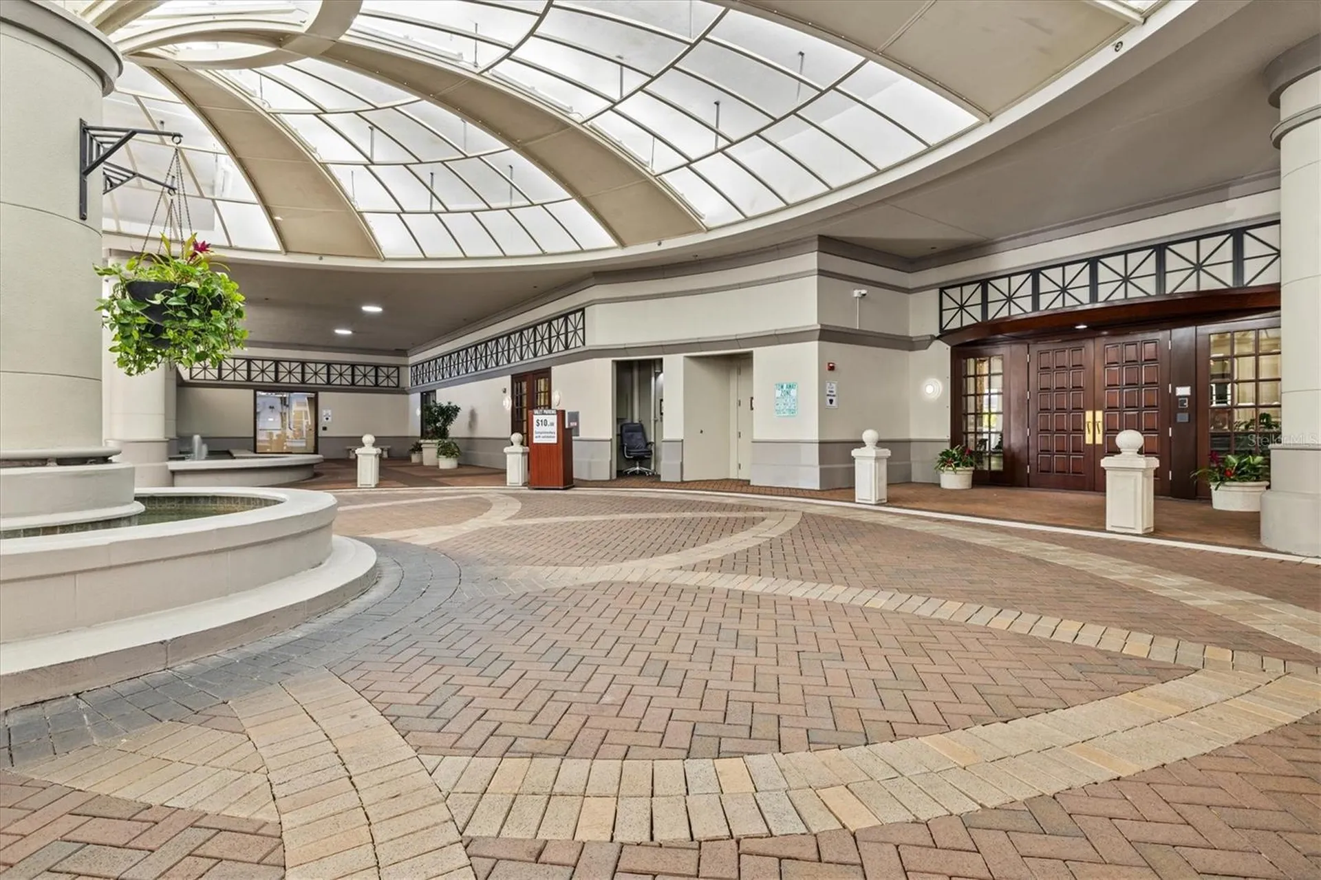 50 Central Avenue Sarasota FL 34236