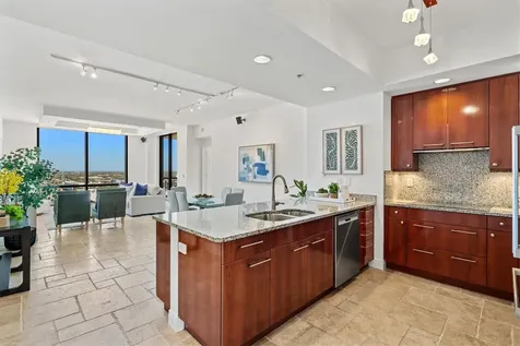 50 Central Avenue Sarasota FL 34236
