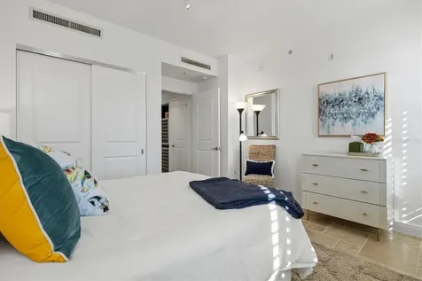 50 Central Avenue Sarasota FL 34236