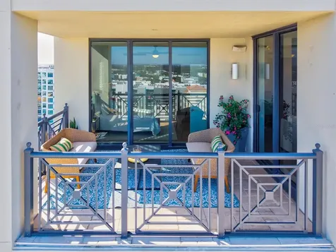 50 Central Avenue Sarasota FL 34236