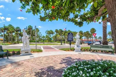 50 Central Avenue Sarasota FL 34236