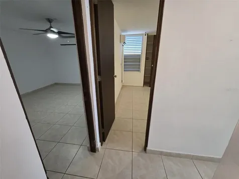 AE-5 Calle Barcelona Humacao PR 00791