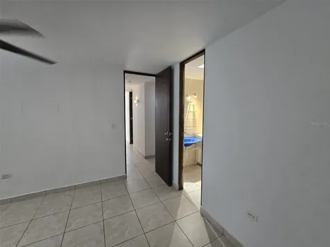 AE-5 Calle Barcelona Humacao PR 00791