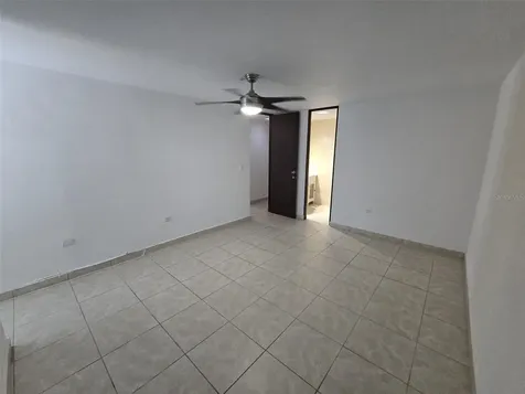 AE-5 Calle Barcelona Humacao PR 00791